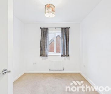 4 bedroom semi-detached house to rent - Photo 3