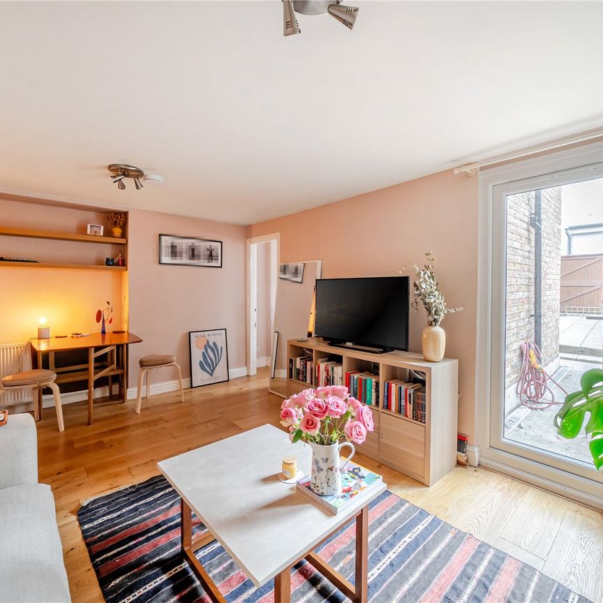 Hampden Road, N8, London - Photo 1