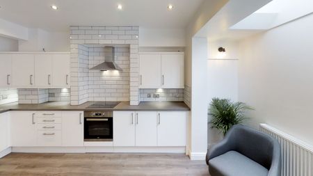 Double en-suite- Close to Employers - Photo 3