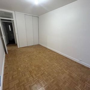 Location Appartement 3 pièces 66m² ST MAUR DES FOSSES 94100 - Photo 2