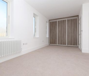 4 bedroom property to rent - Photo 1
