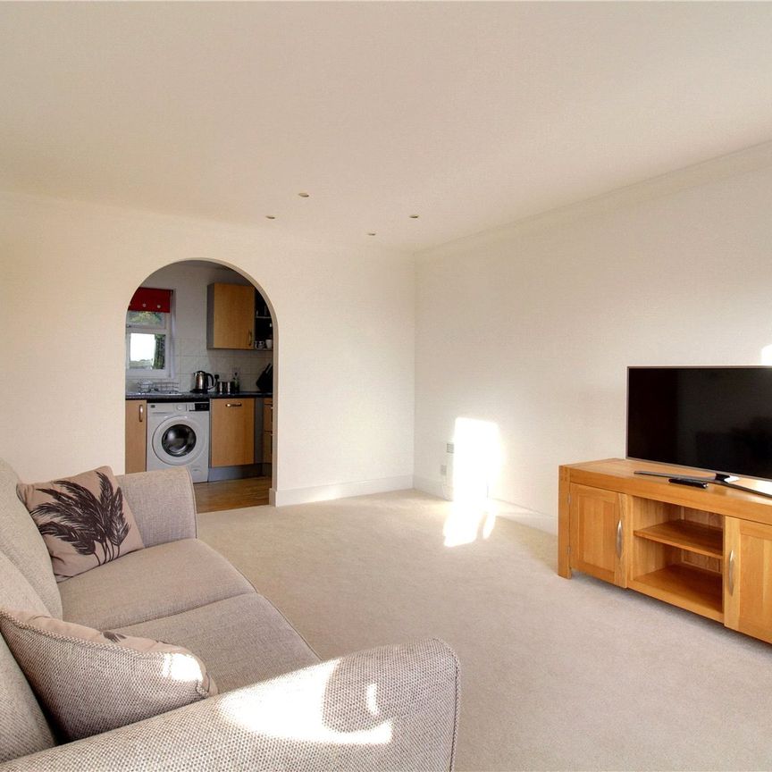 Russell Road, Basingstoke, Hampshire, RG21 - Photo 1