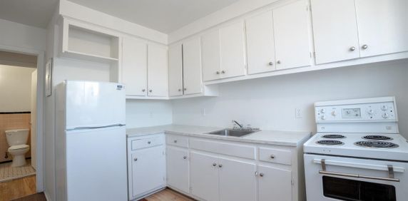 2 Bed, 1 Bath - 6501 Boulevard Joseph-Renaud, Montréal - Photo 2