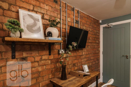 1 bedroom in a house share to rent - Photo 5