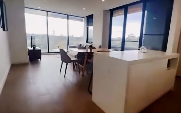 15 Irving Avenue, Melbourne - Photo 1
