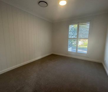 SPACIOUS 4 BEDROOM HOME!! - Photo 5