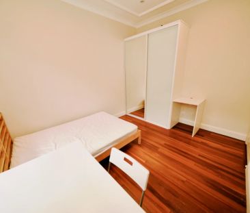 6 bed 3 bath-single room - Photo 4