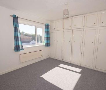 Arncliffe Grange, Leeds, LS17 - Photo 4