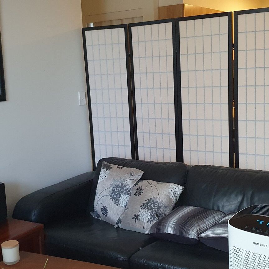 Holland Park West - Photo 1