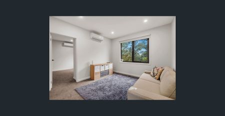 Stunning Modern Town Residence! - Photo 5