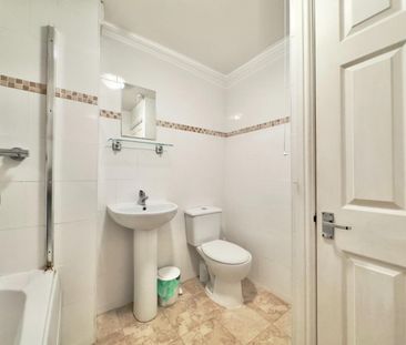 3 bedroom House To Let - Photo 6