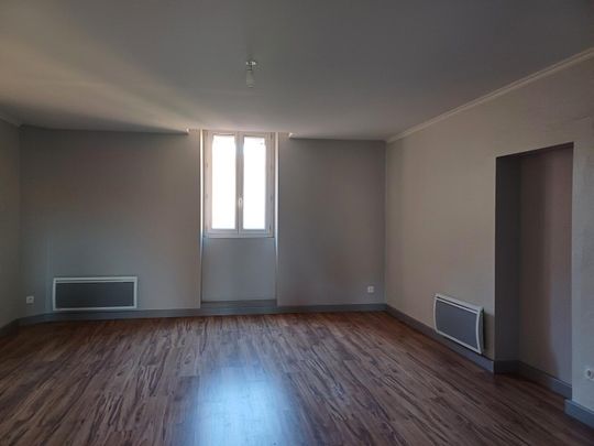 location Appartement T4 DE 120.75m² À VILLEFRANCHE DE LAURAGAIS - Photo 1