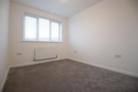 3 bedroom terraced house to rent - Photo 3