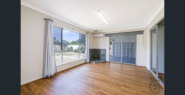 Neat & Tidy home with workshop and side access - Photo 1