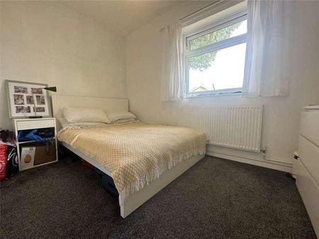 Palmerston Drive, Exeter, EX4 - Photo 3