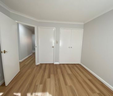 FULLY RENOVATED 3X1 IN A OVER 55’s COMPLEX - Photo 2