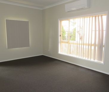 19 Manilla Street - Photo 2