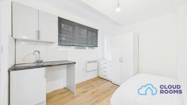 RM4 Well Hall Road | Eltham | London | SE9 6SF - Photo 1