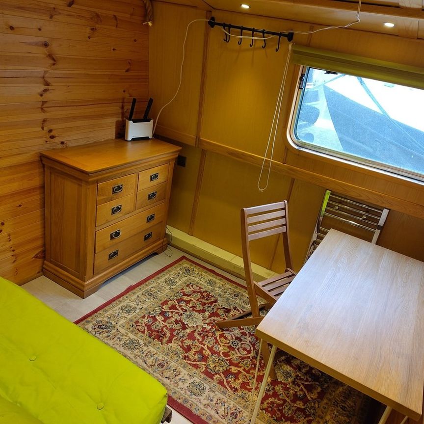 2 Bed House Boat, Ferry Quays, TW8 - Photo 1