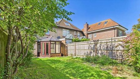The Green, Southwick, BN42 - Photo 5