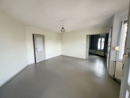 Location Appartement 2 pièces 48m² ROANNE 42300 - Photo 2