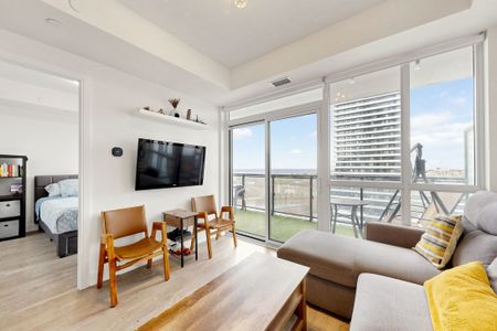 For Lease - 65 Annie Craig Drive Unit# 1201, Toronto, Ontario - Photo 2