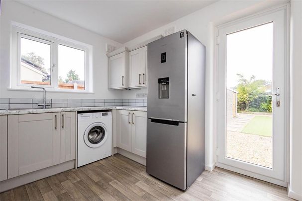 2 bedroom bungalow to rent - Photo 1