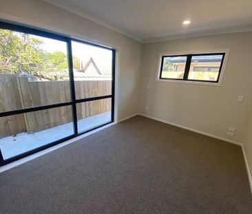 Modern 3BR Townhouse in Fairfield! - Photo 4