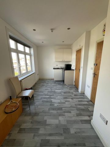 House share to rent - Photo 2