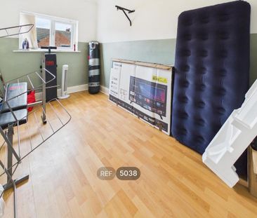 2 bedroom terraced house to rent - Photo 3