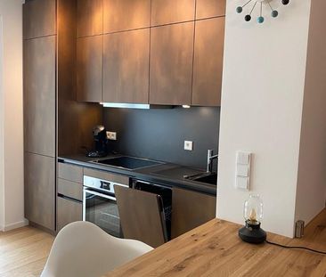 Möblierte Designer-Single Wohnung // 2Zi-KBB // 1 TG Stpl. - Photo 1