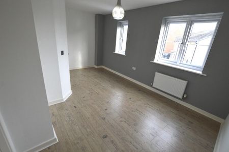 4 bedroom townhouse to rent - Photo 3