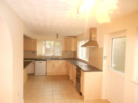 Church Gardens, West Row - Photo 5