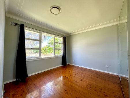 House for Rent in Peakhurst! - Photo 4