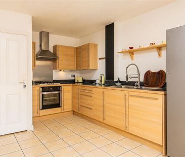 3 bed House - Townhouse To Let - Photo 6