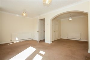 3 bedroom house to rent The Spinney, Bar Hill, Cambridge, CB23 - Photo 1