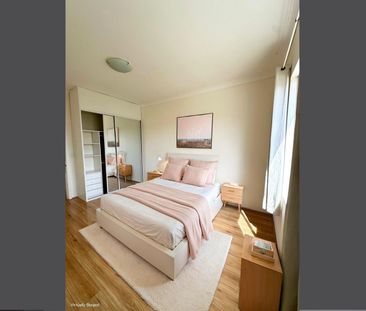 Three bedroom half house - Photo 2