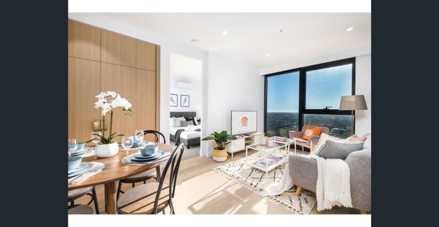 Skyone Fully Furnished 2 bedroom 2bathroom 1 car spot for rent - Photo 1