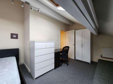 Autumn Place, Hyde Park, Leeds, LS6 - Photo 3