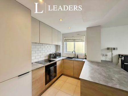 2 bedroom apartment to rent Cambridge Road, Bournemouth, BH2 - Photo 5