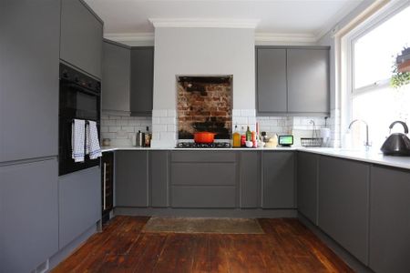 2 bedroom house to rent - Photo 2