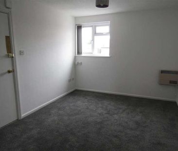Farm Close, Northway, Tewkesbury, GL20 - Photo 4