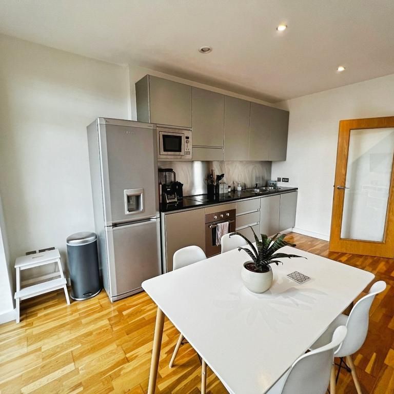 1 bedroom flat to rent - Photo 1