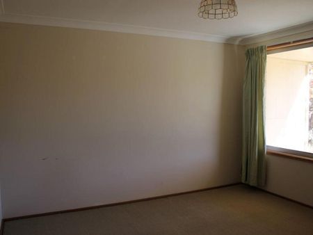 Tidy Two-Bedroom Unit in Peaceful Location - Photo 3