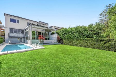 Expansive Family Haven with Harbour Views and Resort-Style Living - Photo 3