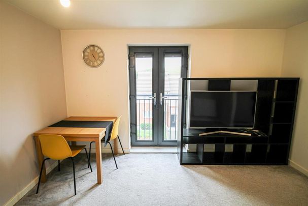 2 bedroom apartment to rent - Photo 1