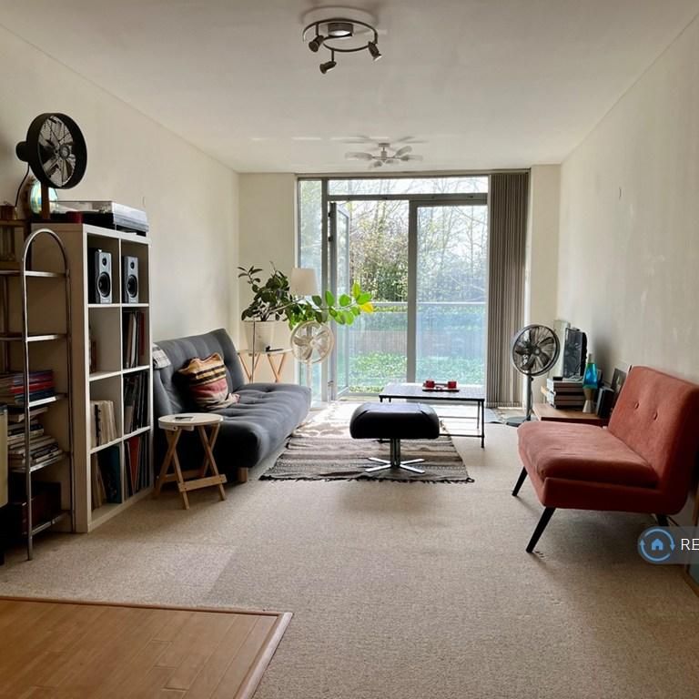 1 bedroom flat to rent - Photo 1