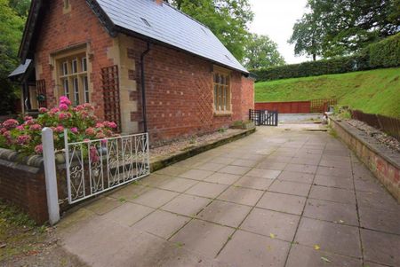 Stretton Sugwas, Hereford - Photo 4