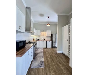 Tranquil Retreat on the Edge of the City - Photo 2