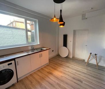 1 Bedroom Shared House - Photo 2